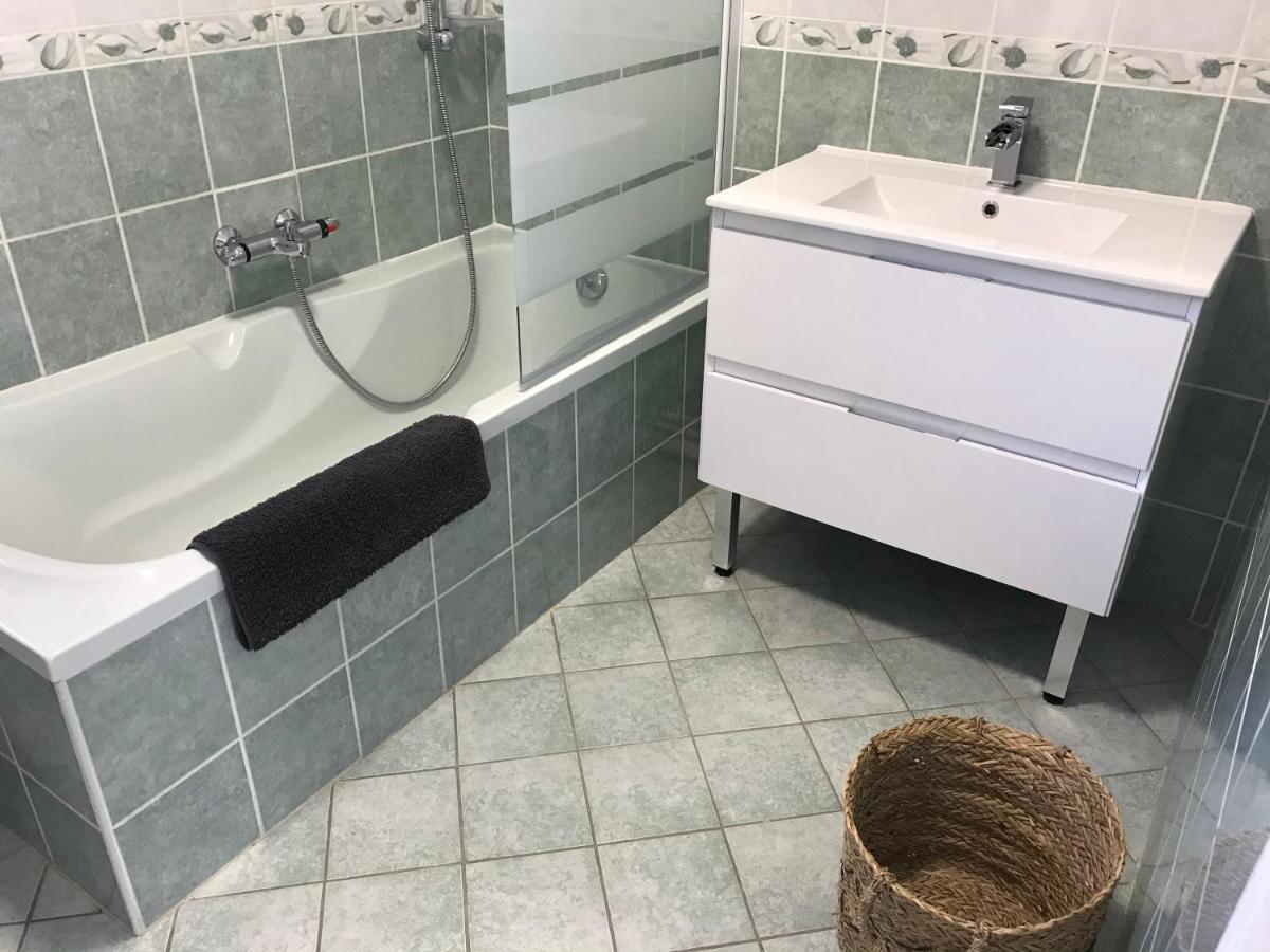 Meuble 3 Etoiles, Proche Plages Debarquement Dans Les Marais Du Cotentin A Carentan Luaran gambar